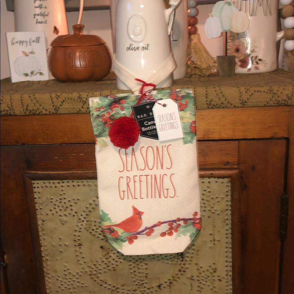 Rae Dunn SEASON’S GREETINGS Canvas Bottle Bag Cardinal & Holly